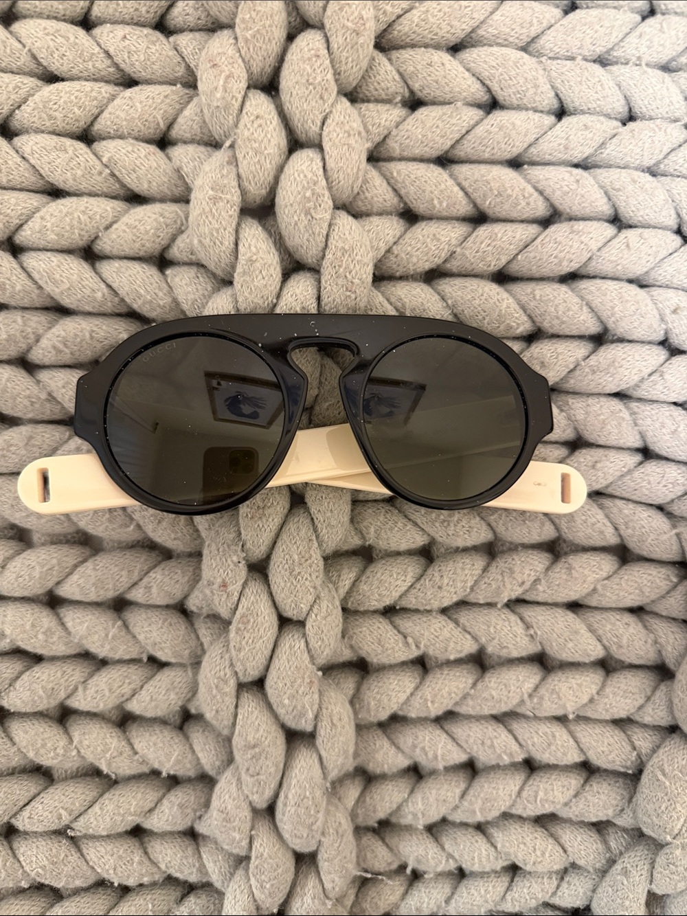 Gucci Black Sunglasses with Cream and Red Stripe Arms